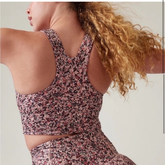 🫶🏻HP🧡 NWT Athleta conscious crop printed workout top pink splatter print RARE - Picture 2 of 7